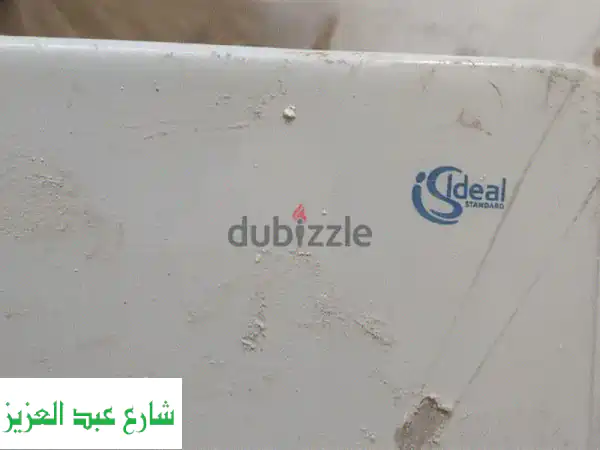 بانيو فاخر فايبيرجلاس Ideal Standard للبيع - بحالة...
