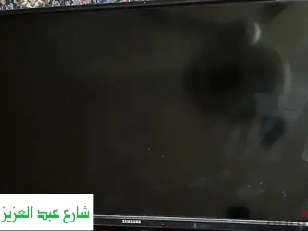 سامسونج 32 بوصة - كالجديدة! استعمال شهر ونصف فقط!