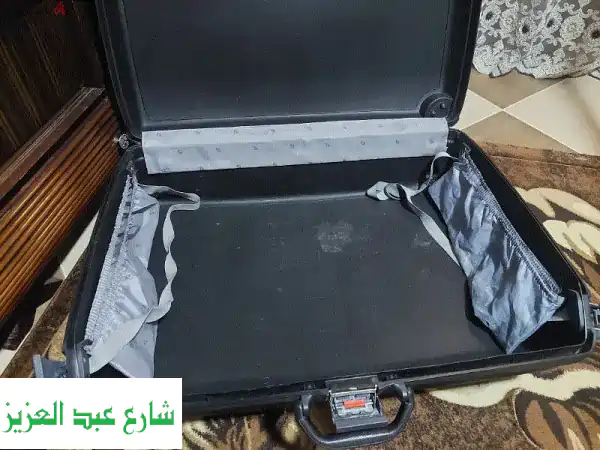 شنط سفر أمريكية أصلية: رحلاتك تبدأ هنا!