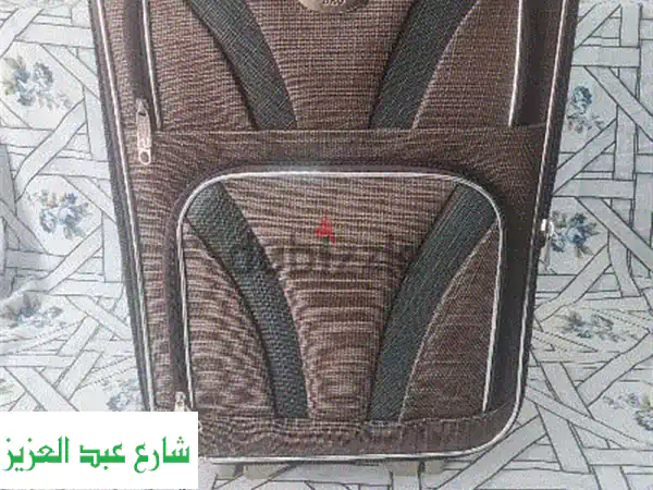 شنطة سفر ترولي صغيرة - مثالية لرحلاتك القادمة! ✈️