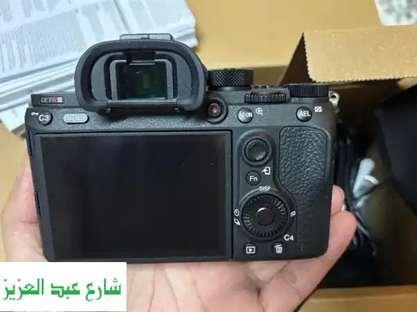 كاميرا Sony a7R III جديدة كليا - لم تُستخدم! صور حقيقية