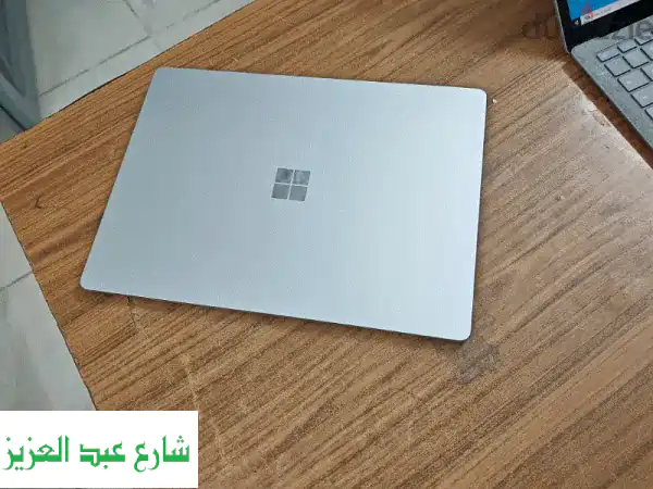 لاب توب Microsoft Surface Laptop 4 بحالة ممتازة - فرصة نادرة!