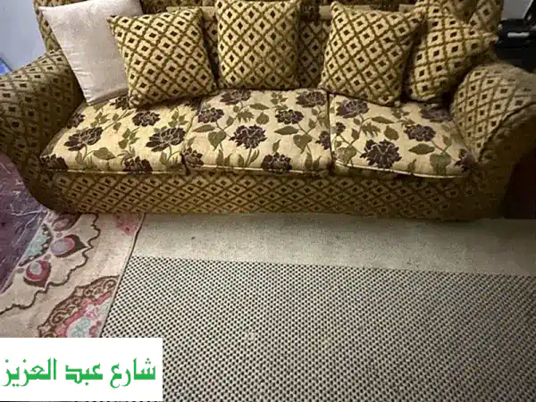 طقم غرفة معيشة فاخر 6 قطع - خشب ممتاز، حالة جيدة!...