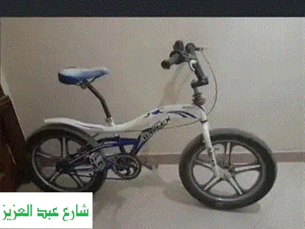 عجلة BMX إيطالية مستعملة - فرصة ذهبية لعشاق الدراجات!