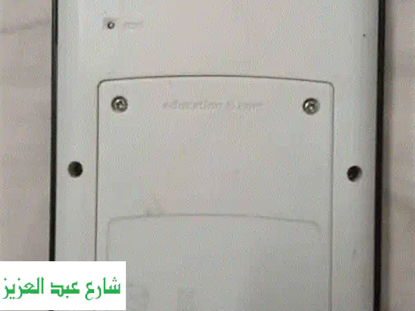 آلة حاسبة TI-84 Plus C Silver Edition - حالة ممتازة! (5000 جنيه...