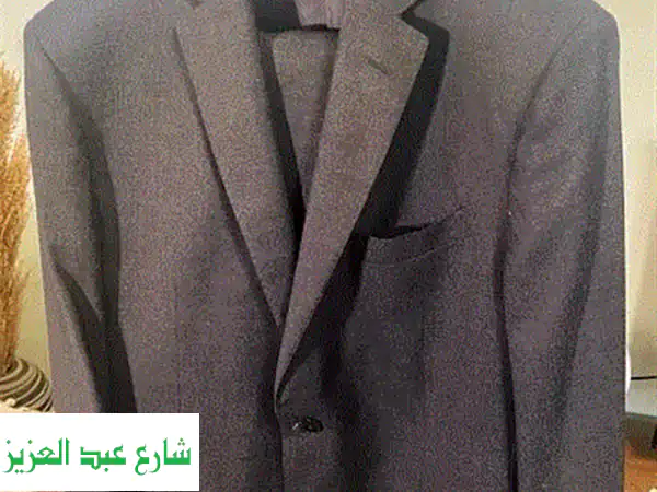بدلة رمادية داكنة أنيقة - ماركة Marzotto - بحالة...