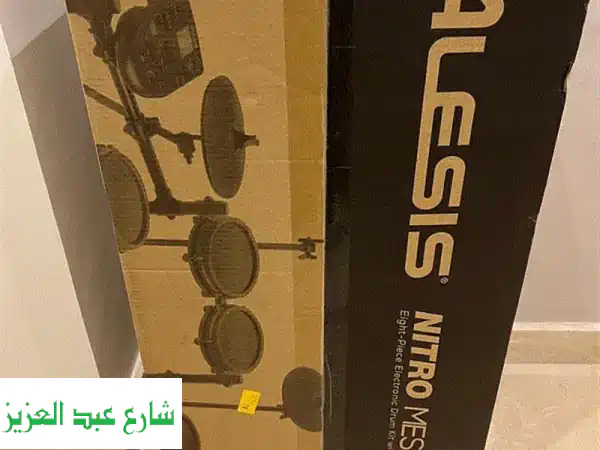 طقم درامز Alesis Nitro الكهربائي الجديد - 8 قطع! صندوق مغلق!