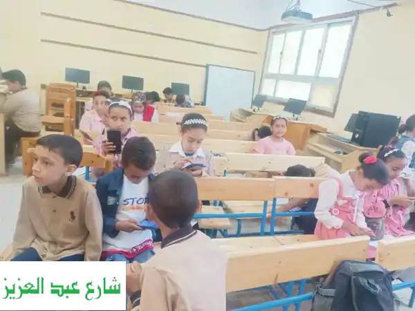 معلمة رياضيات متمكنة: أُسهّل عليك فهم...