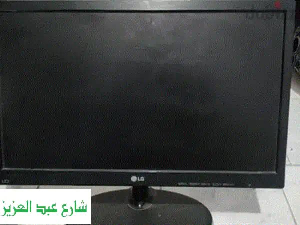 شاشة سامسونج 24 بوصة بحالة ممتازة + الكرتونة الأصلية! عرض لا يُفوّت!