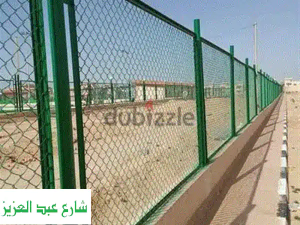 سور شبك بلاستيك أخضر: حماية أنيقة و متينة لمزرعتك أو فيلتك