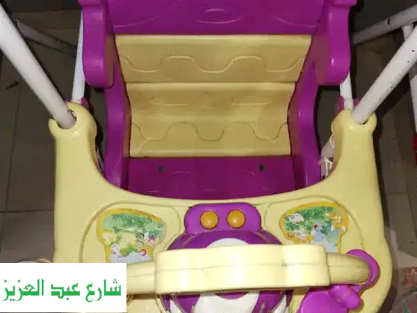 مرجيحة أطفال مستعملة بحالة ممتازة - امنح طفلك...
