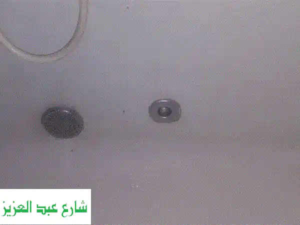 استرخِ في عالم من الرفاهية مع بانيو مساج Duravit...
