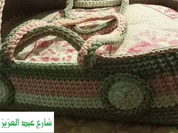 سرير أطفال بناتي هاند ميد - كأنه جديد! (مستعمل شهر فقط)