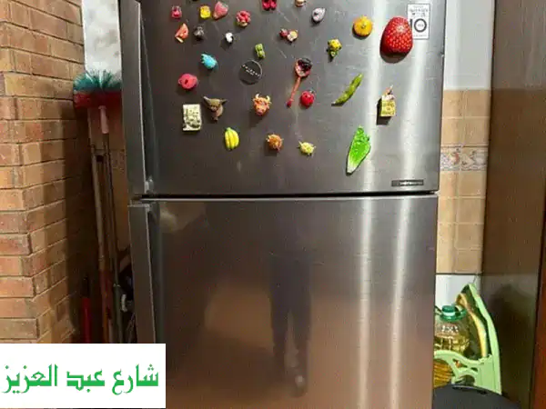 ثلاجة 17 قدم أنيقة باللون الرمادي الغامق -  وفر مساحة...