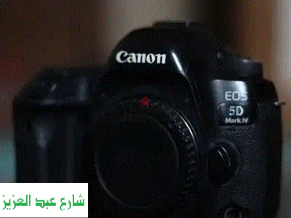 كاميرا Canon EOS R50 + عدسة ١٨-٤٥ مم - جديدة و بخصم 1500 جنيه! 🔥