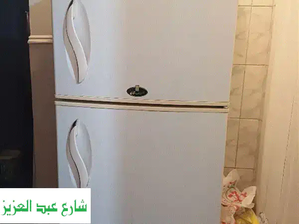 ثلاجة كريازي 18 قدم نوفروست مستعملة - حالة ممتازة!...