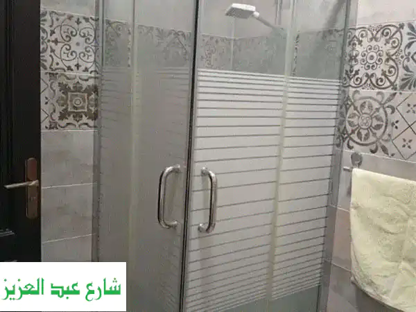 كابينة دش فاخرة 79x79 سم: تجربة استحمام ملكية في حمامك!