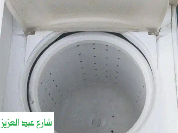غسالة فريش نصف أوتوماتيك 8 كيلو بحالة ممتازة! (حدائق القبة)