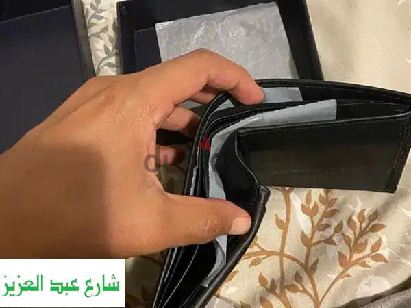 حقيبة تومي هيلفيغر الجلدية الأصلية - جديدة كلياً! ✨