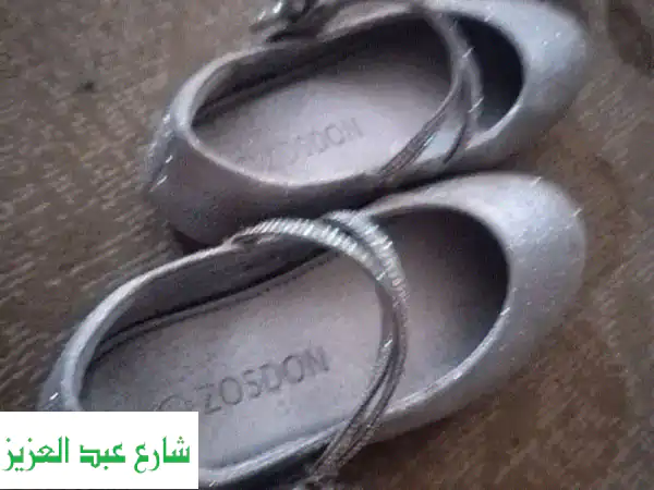 بلرينة أطفال فضية لامعة - مقاس 27 - جديدة كلياً!
