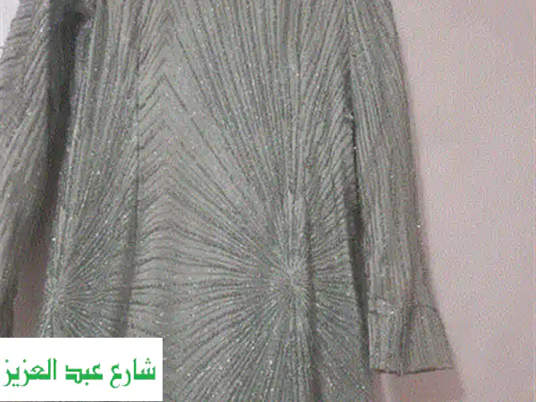 فستان ستان صيفي أنيق مع كشكشة جانبية - أضفي لمسة ساحرة على إطلالتك!
